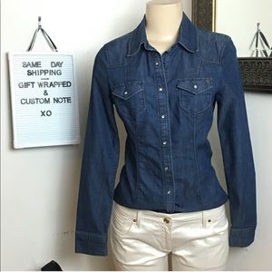 Guess fitted denim snap closure button down